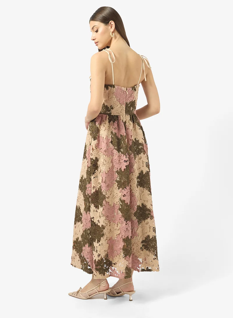 جاست مي فستان بحمالات رفيعة بطبعة زهور